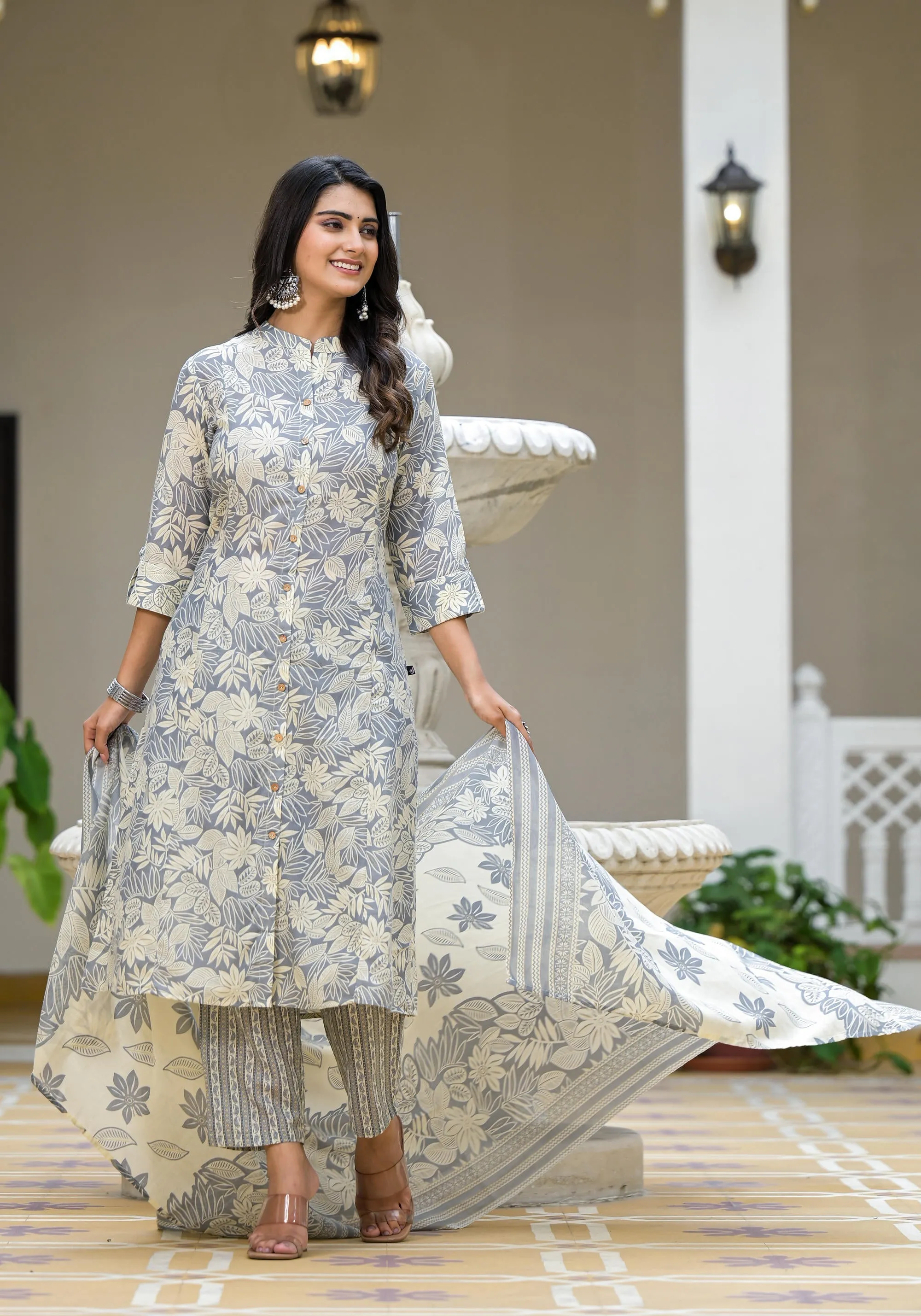 Grey Floral Printed Cotton Kurta Set With Buttons