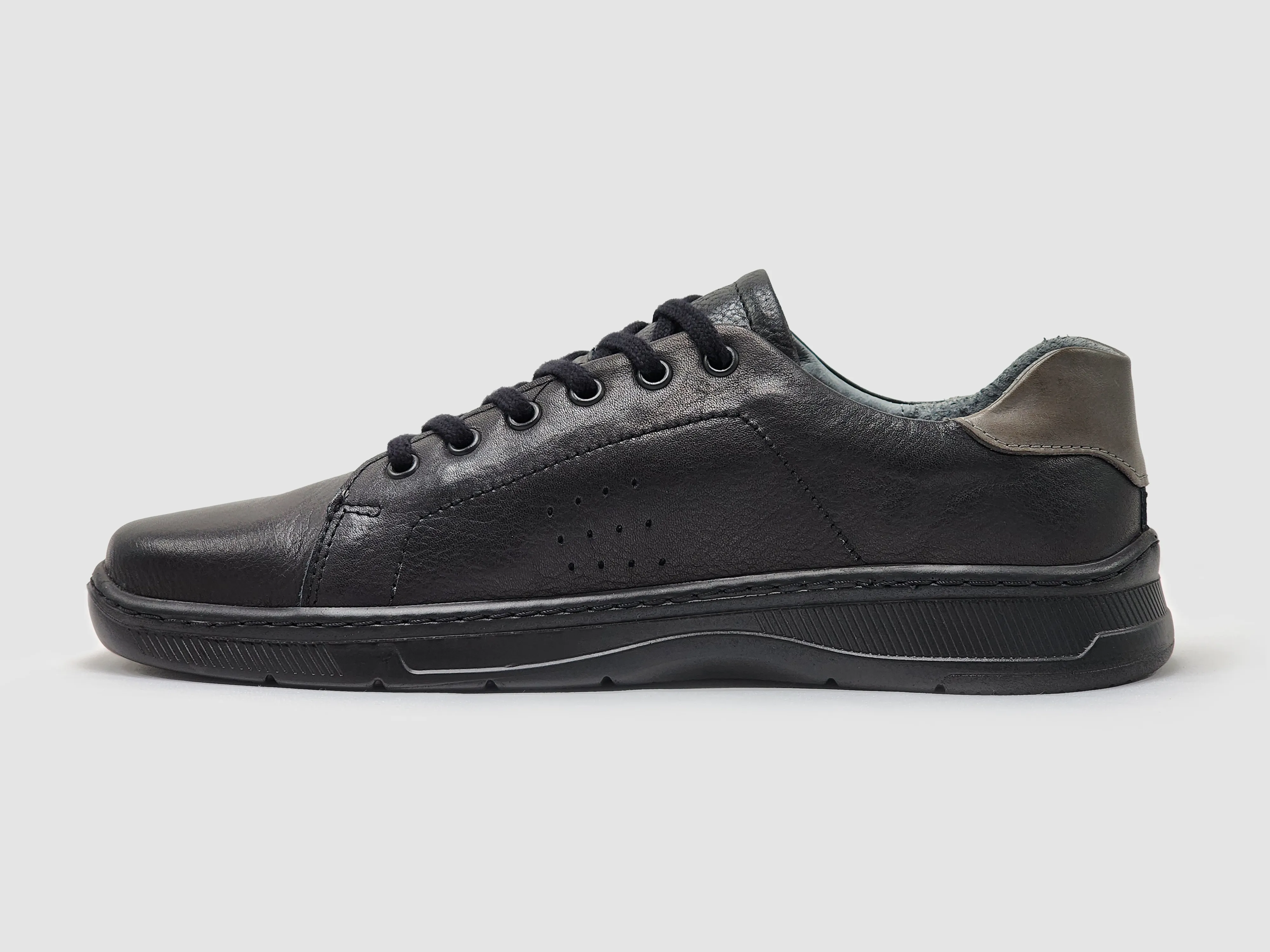 Men's Casual Sneakers - Black