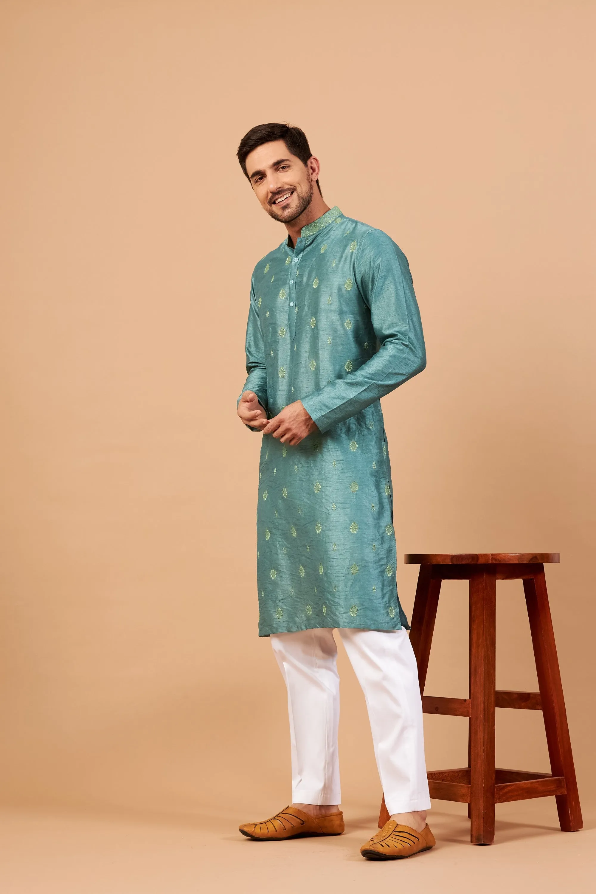 Men's Greafy Two Motif Embroidered Green Kurta With Crop Pants - Hilo Design