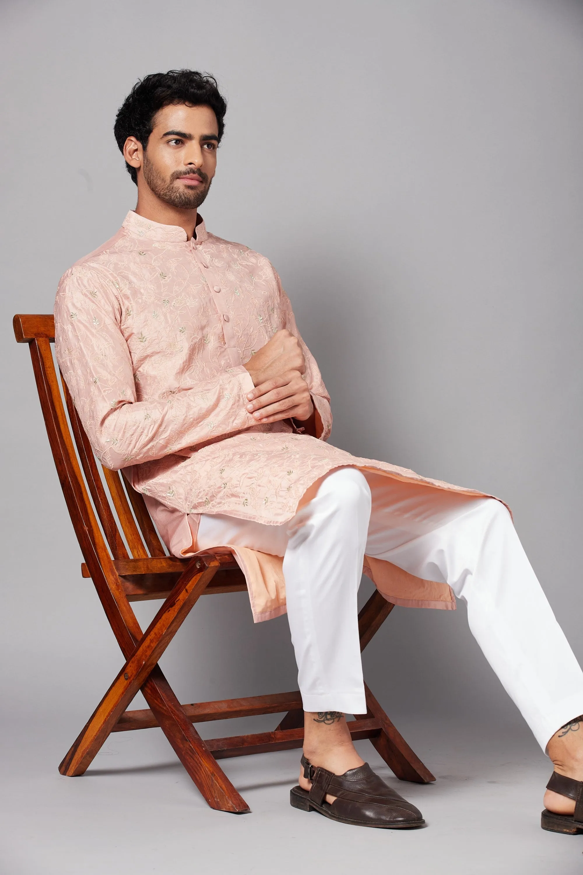 Men's Tiyaan Embroidered Peach Kurta With Crop Pants - Hilo Design